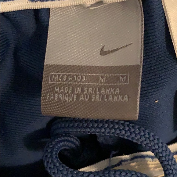 🌼SALE🌼 Nike Blue/Green Dri-Fit Shorts - Picture 3 of 3